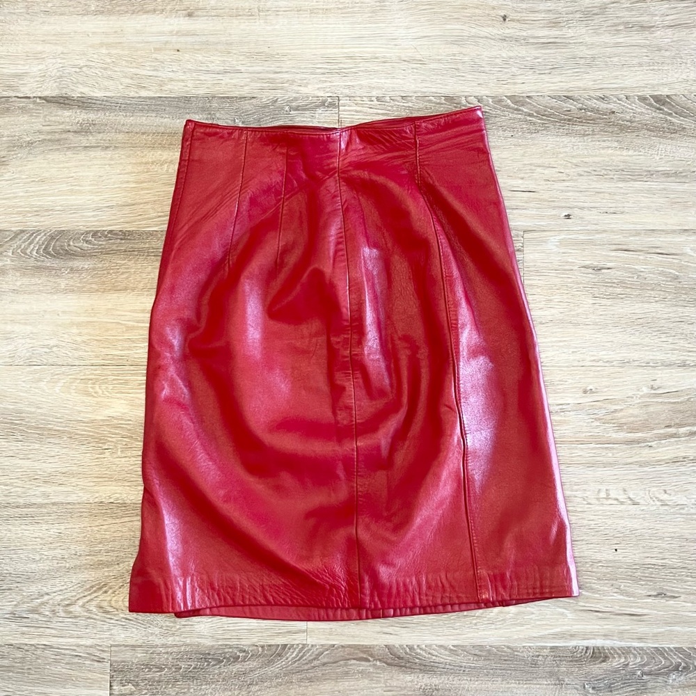 Vintage retro 90s sexy red leather skirt